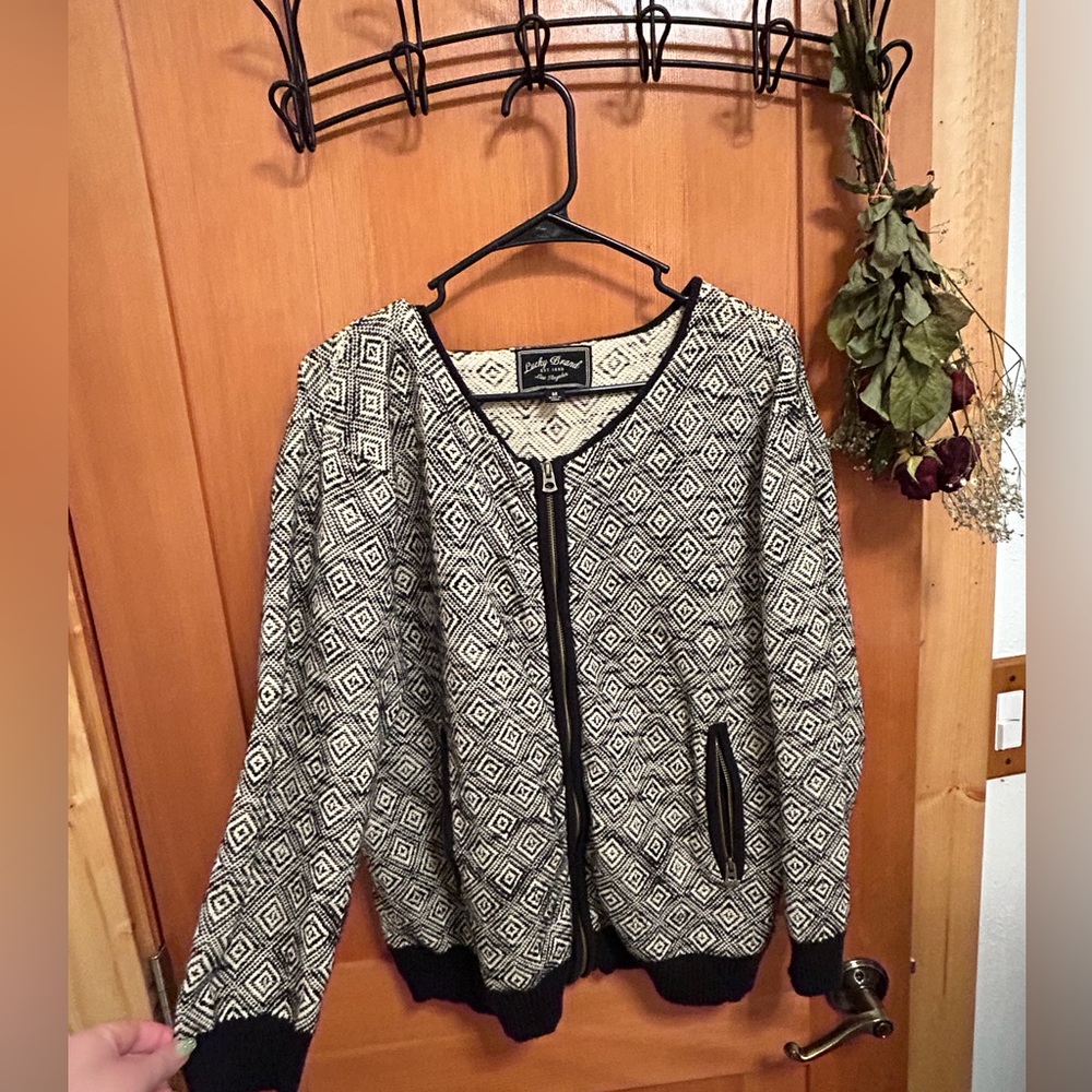 Black and white geometric pattern lucky brand sweater